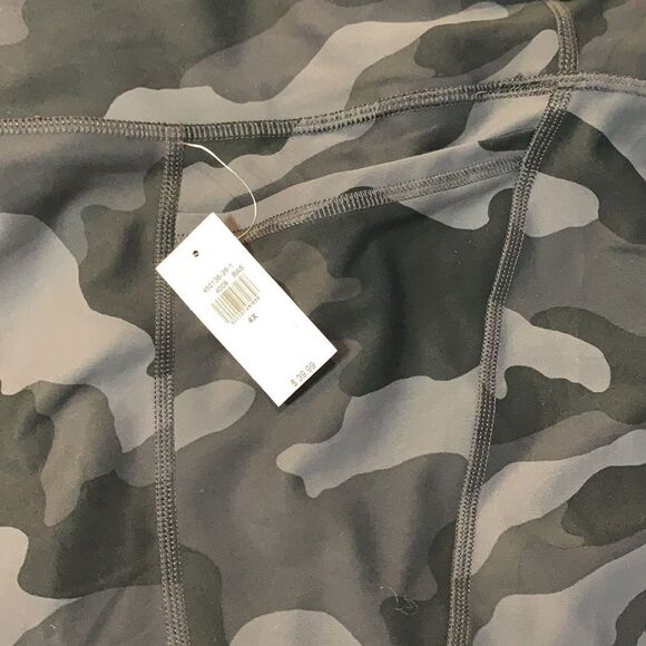 Old Navy Women’s Camouflage Leggings Plus Size 4X - Picture 5 of 11